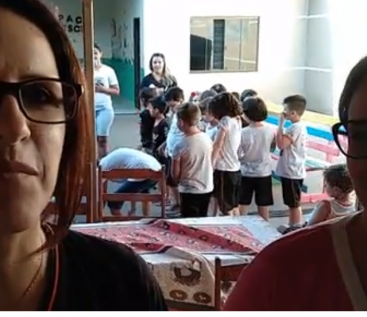 CEMN prestigiou as crianças e adolescentes do espaço crescer