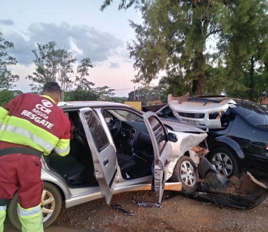 “A bruxa esta solta” Mais um acidente em Mundo Novo frente ao Exército Brasileiro na BR-163