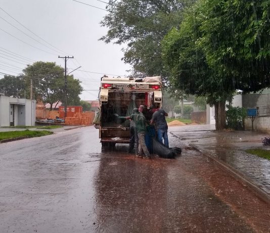 Guerreiros: Mesmo com tempo chuvoso, servidores do Meio Ambiente seguem com suas tarefas