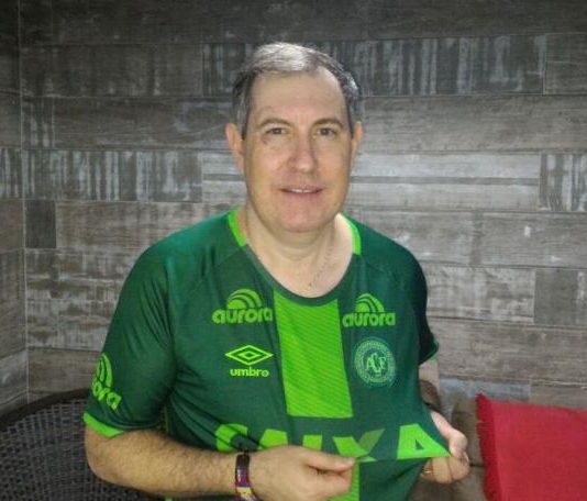 Follmann lamenta morte de Henzel em rede social