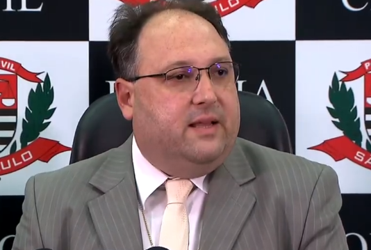 Delegado afirma que adolescente apreendido é mentor intelectual de massacre em Suzano