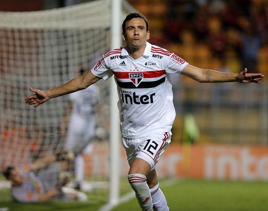 Pablo não treina com os demais jogadores e vira dúvida
