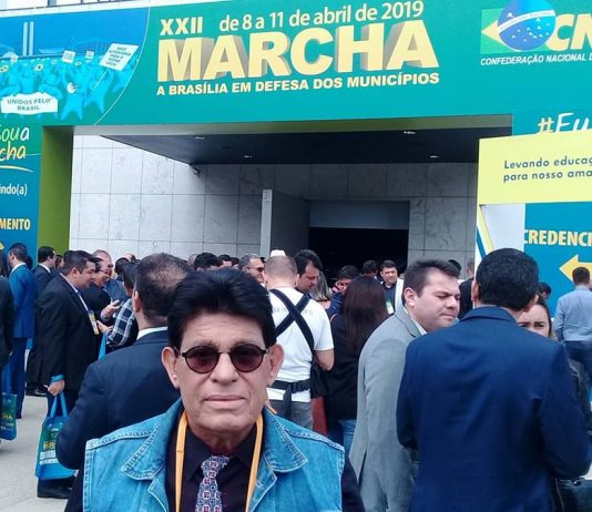 Prefeito Valdomiro participa de Marcha Nacional e faz relato sobre reivindicações