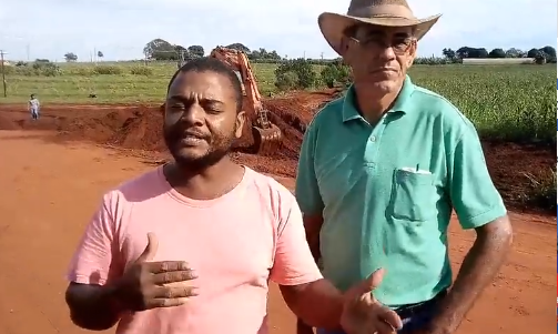 Estradas e Rodagens trabalha em acesso ao trevo para o Paraná