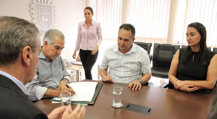 Prefeito-de-Aral-Moreira-Foto-Chico-Ribeiro-35-1