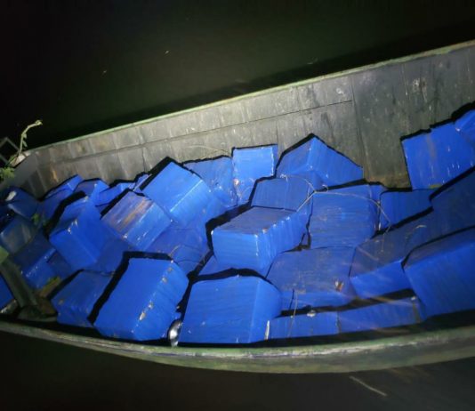 Em ação conjunta, Polícia Militar apreende 3.500kg de maconha e 25.000 pacotes de cigarros contrabandeados em Naviraí