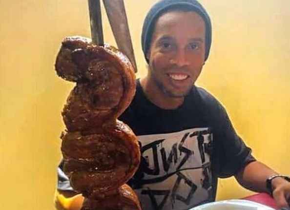 ronaldinho-2-594x430