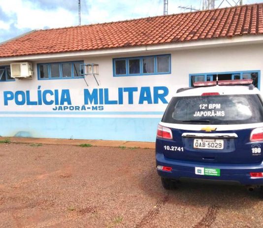 Casal indígena na Aldeia Porto Lindo briga, homem desfere soco no nariz da mulher que reage e deixa sua boca sangrando