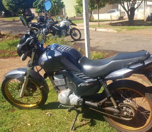 Moto com quase R$ 30 mil em multas é apreendida em Dourados
