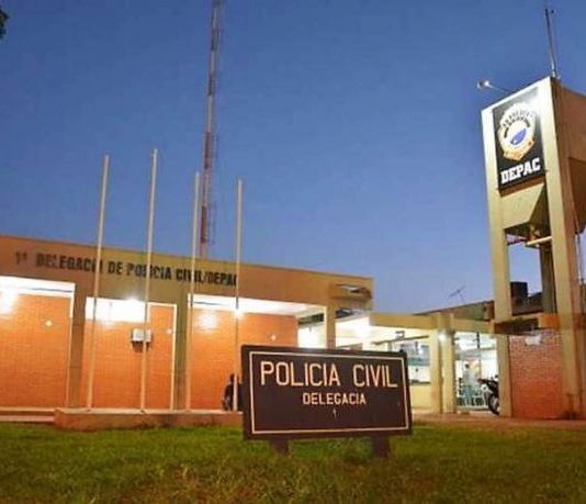 Homem desce para trocar pneu de caminhão e é encontrado morto por ajudante