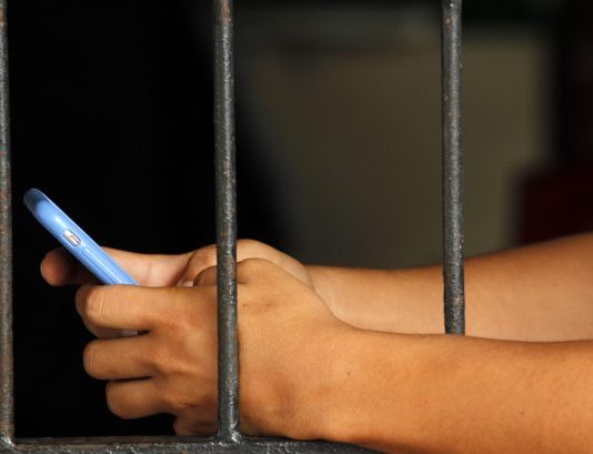 Pai denuncia filho que está preso e fica ligando para pedir dinheiro