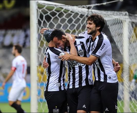 Atlético-MG sofre, mas vence Red Bull Bragantino e sobe para o 2º lugar