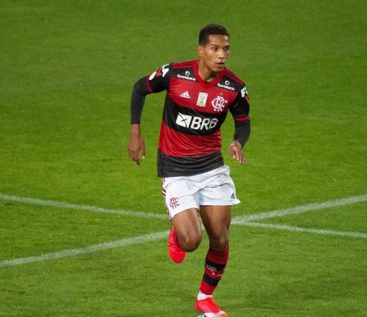 Flamengo convoca João Lucas e três da base para ‘batalha’ contra o Barcelona