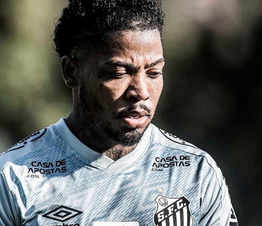 Decisivo em 2020, Marinho tem participação em quase 80% dos gols do Santos no Brasileirão
