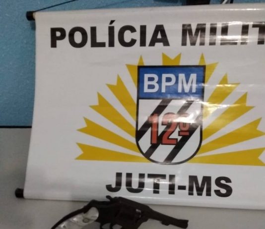 Em Juti, Polícia Militar prende homem por porte ilegal de arma de fogo