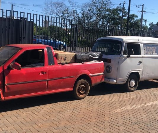 Nova apreensão de embarcações e veículos carregados com cigarros é feita em Guaíra