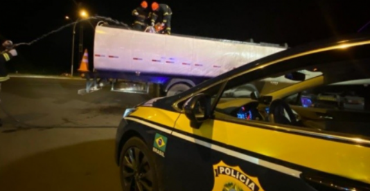 PRF, PF e RFB apreendem 325 mil maços de cigarros em Eldorado