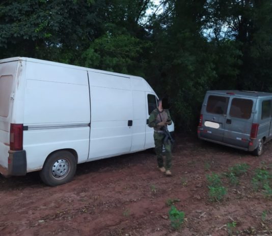 Quatro veículos carregados com cigarros são apreendidos em Guaíra