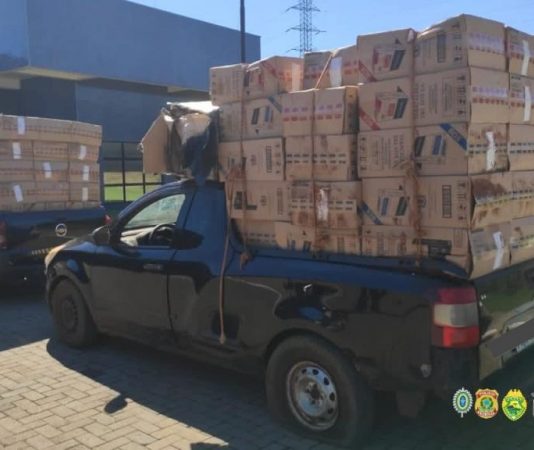 PF e BPFron apreendem sete veículos carregados com cigarros em Guaíra