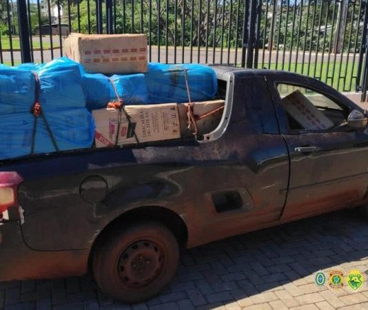 Mais dois veículos carregados com cigarros são apreendidos em Guaíra
