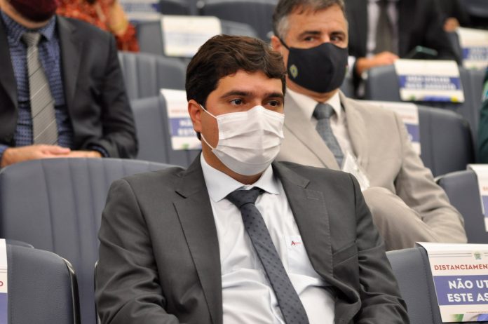 Valdir na Assembleia