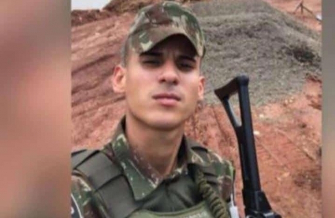 161702046815_companhia_de_infantaria_motorizada_lamenta_morte_de_soldado