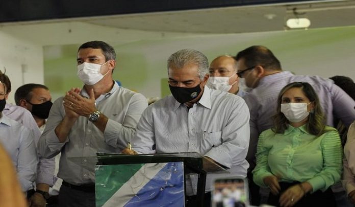 Reinaldo-Azambuja-em-agenda-em-Dourados-08.11.21-foto-Chico-Ribeiro-768x425-730x425