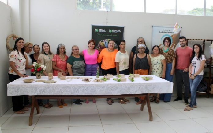 31-10-22-prefeitura-de-navirai-sindicato-rural-e-senar-promovem-curso-de-artesanato-com-fibras-naturais-1-768x482