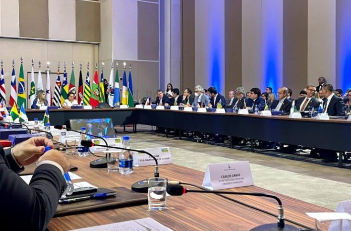 Fórum-dos-governadores-Foto-Guilherme-Pimentel-01-730x480