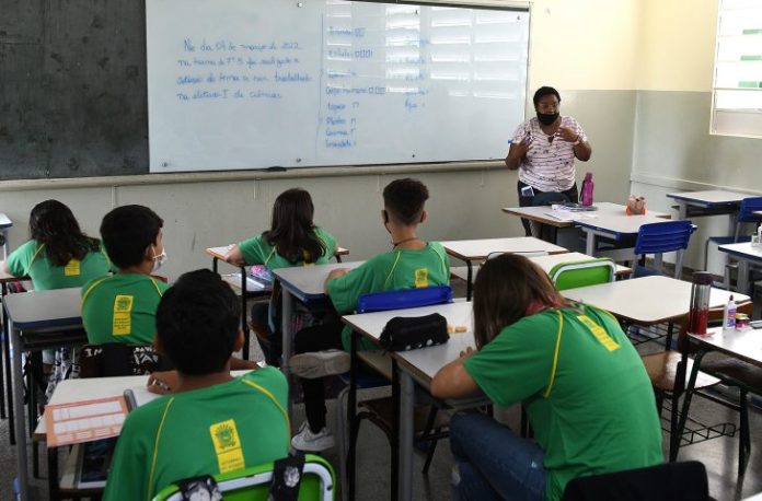 Escola-Estadual-Professor-Henrique-Ciryllo-Correa-Fto-Bruno-Rezende-07-730x480