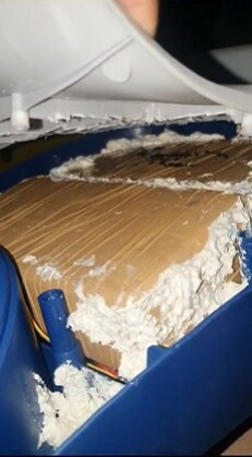 Mulher trazia droga em carrinho de rolimã e acaba presa por PRF