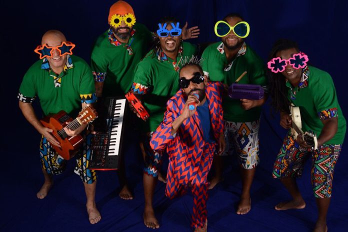 2 - Tio Jô e elenco em Vamos Brincar - Crédito fotográfico Iêre Ferreira