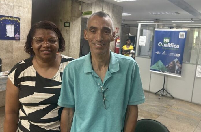 Casal-contratado-2048x1536-1-scaled-e1738100990375-730x480