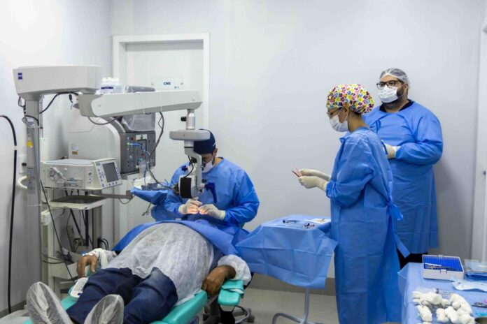 16052025-gabinete-reuniao-cirurgia-cataratas-2952-1024x683