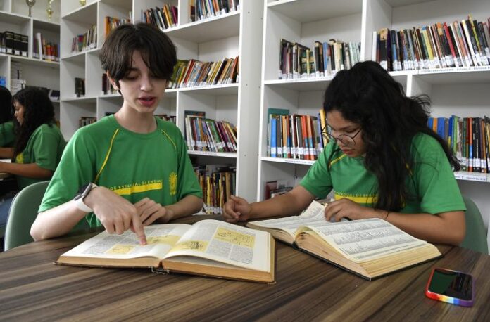 Escola-Estadual-Maria-Constanca-Barros-Machado-Foto-Bruno-Rezende-02-730x480