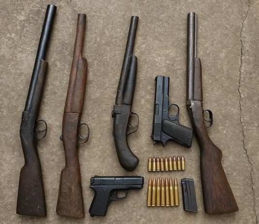 Homem é preso em Guaíra após disparos contra residência e posse de arsenal caseiro