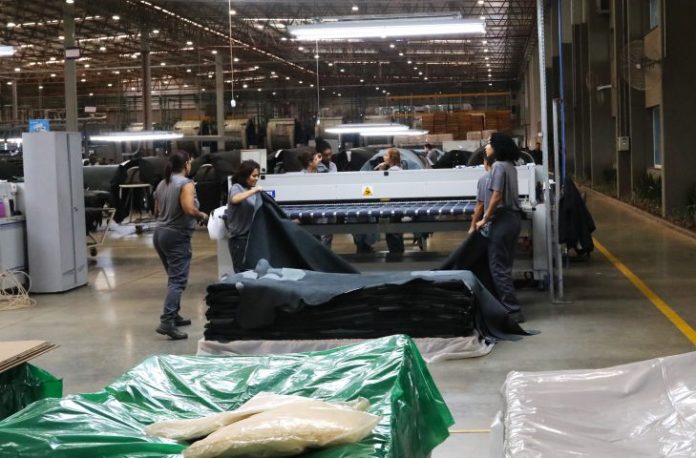 Industria-Foto-Saul-Schramm-5-730x480