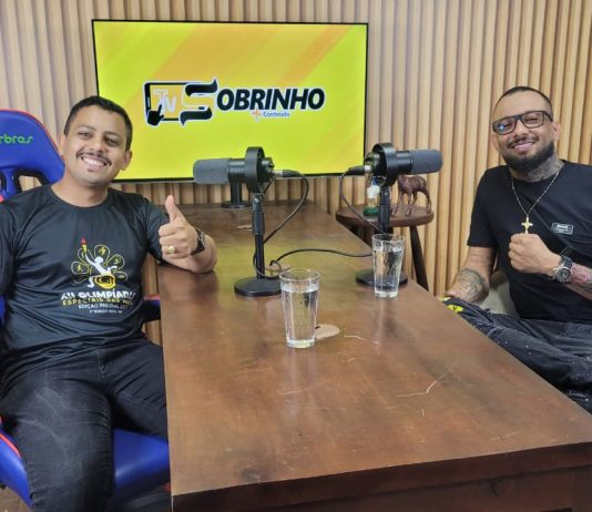 No mês do autismo, Douglas Moraes, barbeiro especializado em cortes de cabelo em autistas, fala sobre como é a função