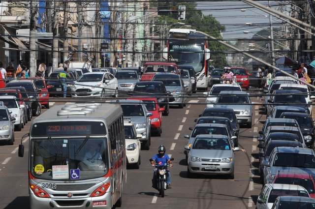 o-transito-da-rua-e-da-calcada-mostra-transformacao1