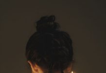 Uma tragédia: me debruço sobre o seu túmulo, grito e choro, mas você não me escuta