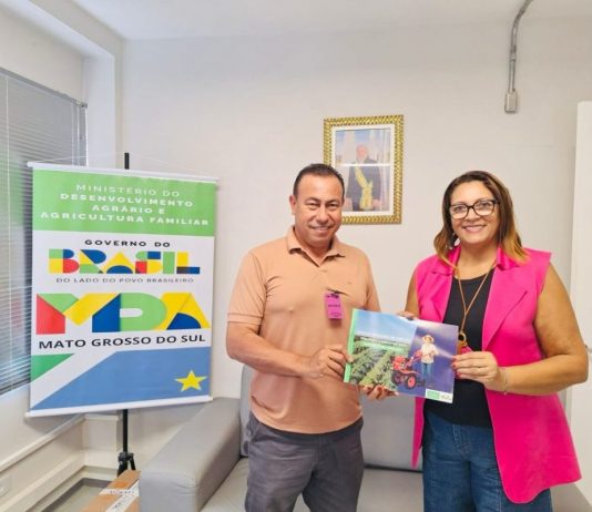 Prefeito de Japorã busca apoio do INCRA para garantir titulação de 530 famílias em assentamentos