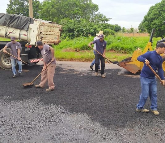 Secretaria de Obras de Mundo Novo concluiu serviço de retorno na Av. Otaviano Corrêa
