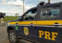 PRF apreende 23 quilos de maconha em ônibus na BR-163 e prende jovem em Eldorado