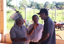 Prefeito Sérgio Barbosa acompanha programação do Dia dos Povos Indígenas em aldeias de Amambai