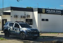 Confusão em via pública termina com carro danificado e casal levado à delegacia em Naviraí