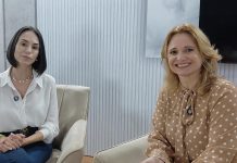 Ex-servidora de Bolsonaro e Riedel visita Mundo Novo e é entrevistada por Paula Ferro