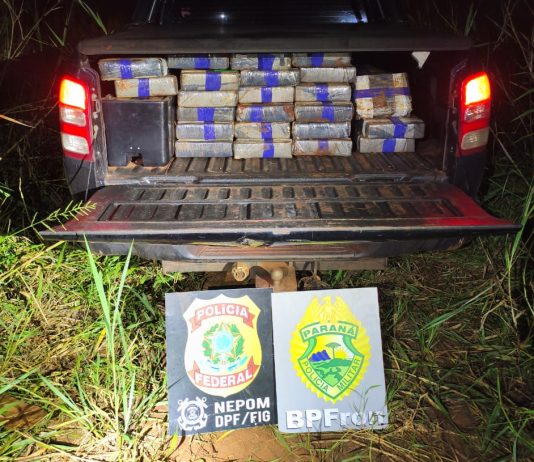 BPFRON e Polícia Federal apreendem mais de 420 kg de maconha em Santa Helena-PR