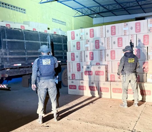 DOF apreende carga milionária de cigarros contrabandeados em Mundo Novo