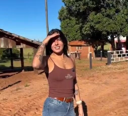 Ana Castela viraliza ao mostrar rotina no interior de MS: ‘Moro em Sete Quedas, conhece?’