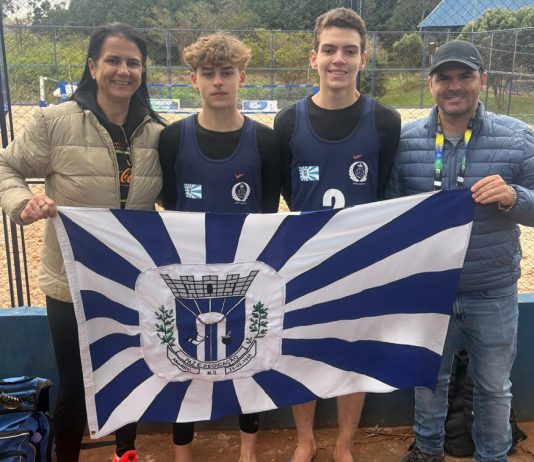 Dupla de Amambai disputa semifinal do vôlei de praia nos Jogos Escolares de MS nesta sexta (26)